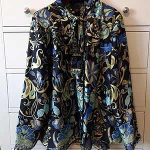 Vibrant button down with neck tie